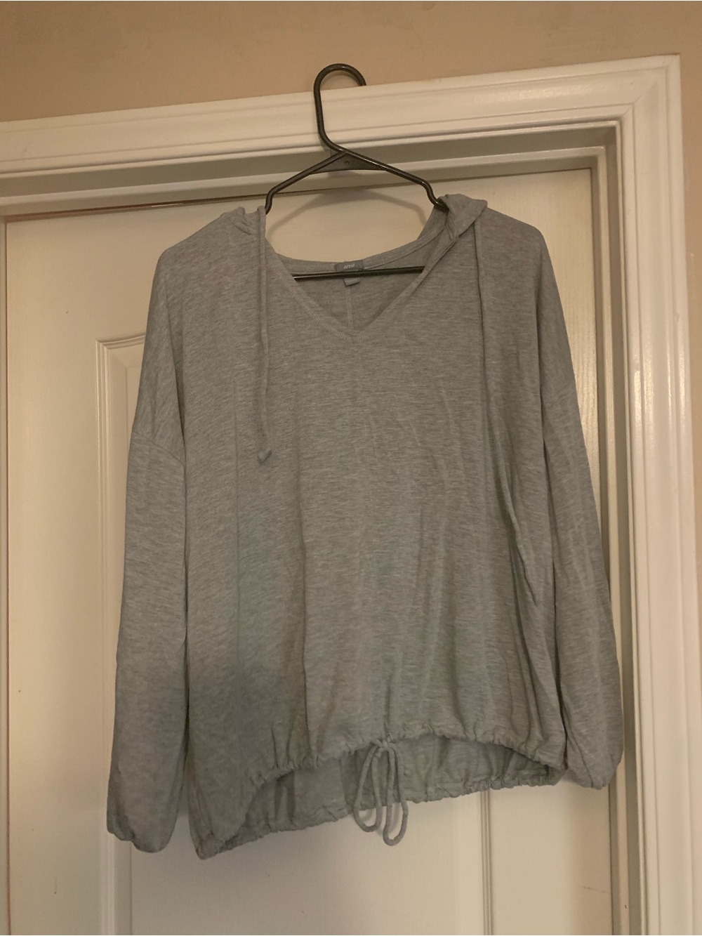 aerie Light Gray V‑Neck Hoodie with Drawstring Hem